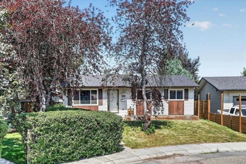 136 Templeview Place Ne, Calgary, AB - Outdoor