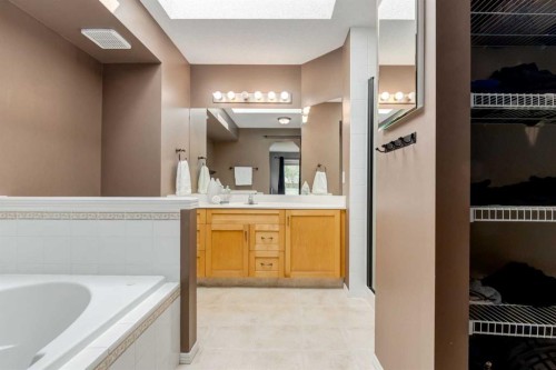 156 Tuscany Meadows Close Nw, Calgary, AB - Indoor Photo Showing Bathroom