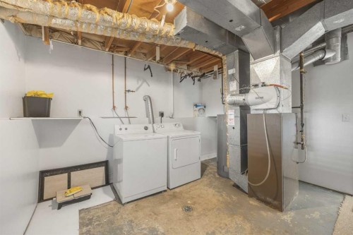 1 Edgewood Drive Nw, Calgary, AB - Indoor Photo Showing Laundry Room