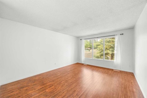 1 Edgewood Drive Nw, Calgary, AB - Indoor