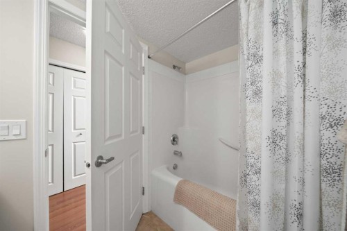 2321-700 Willowbrook Road Nw, Airdrie, AB - Indoor