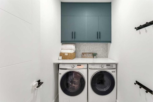 59 Rivercroft Close Se, Calgary, AB - Indoor Photo Showing Laundry Room