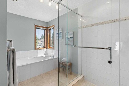 14125 Evergreen Street Sw, Calgary, AB - Indoor Photo Showing Bathroom