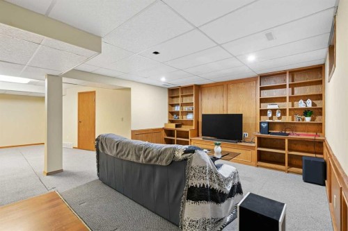 14125 Evergreen Street Sw, Calgary, AB - Indoor Photo Showing Basement