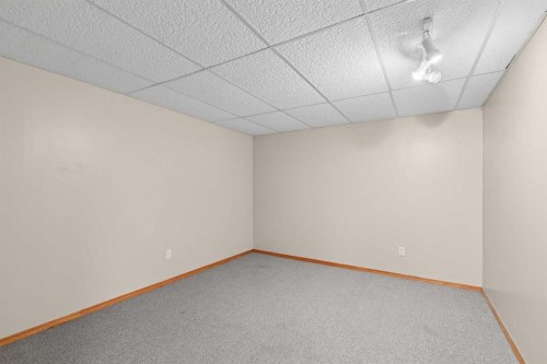 14125 Evergreen Street Sw, Calgary, AB - Indoor Photo Showing Other Room