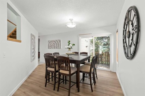 14125 Evergreen Street Sw, Calgary, AB - Indoor Photo Showing Dining Room