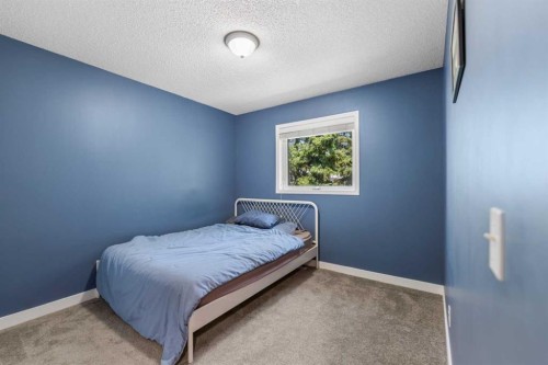 472 Regal Park Ne, Calgary, AB - Indoor Photo Showing Bedroom