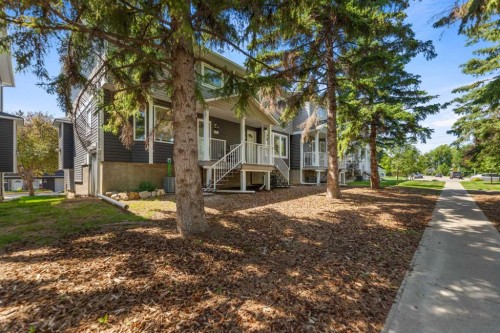 472 Regal Park Ne, Calgary, AB - Outdoor