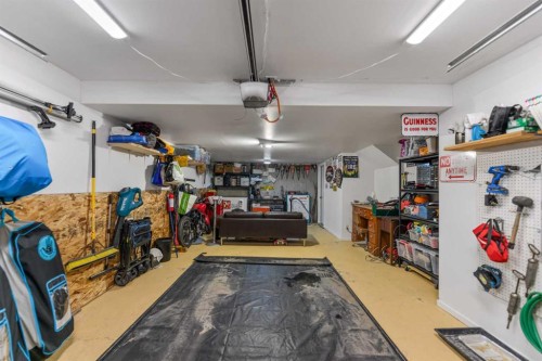 472 Regal Park Ne, Calgary, AB - Indoor
