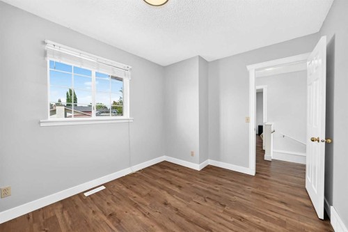 144 Riverstone Crescent Se, Calgary, AB - Indoor Photo Showing Other Room