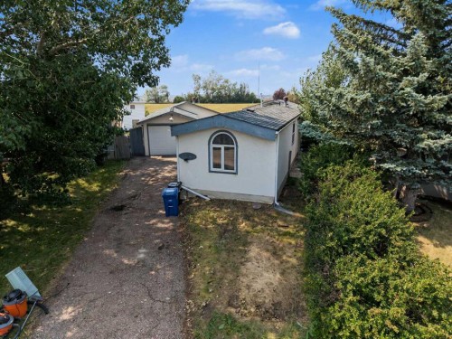 145 Spring Haven Mews Se, Airdrie, AB - Outdoor