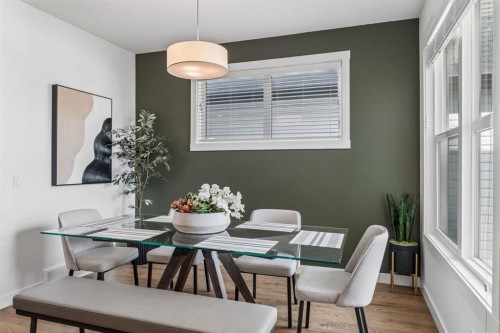 125 Rochester Way Nw, Calgary, AB - Indoor Photo Showing Dining Room