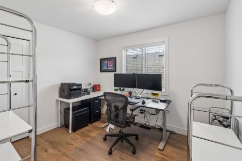 125 Rochester Way Nw, Calgary, AB - Indoor Photo Showing Office
