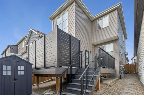 125 Rochester Way Nw, Calgary, AB - Outdoor With Exterior