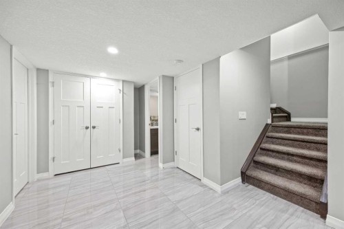 27 Mahogany Crescent Se, Calgary, AB - Indoor Photo Showing Other Room