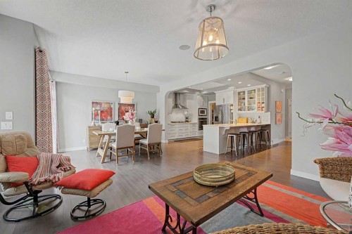 605 Nolan Hill Boulevard Nw, Calgary, AB - Indoor Photo Showing Living Room