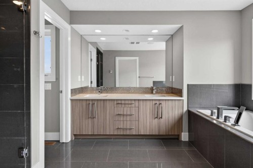 3318 Centre B Street Nw, Calgary, AB - Indoor Photo Showing Bathroom