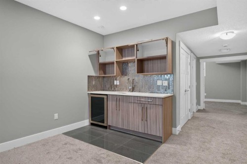 3318 Centre B Street Nw, Calgary, AB - Indoor Photo Showing Other Room