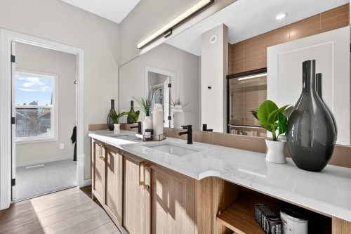 643 53 Avenue Sw, Calgary, AB - Indoor