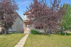 706 Everridge Drive SWCalgary, AB T2Y 4W5