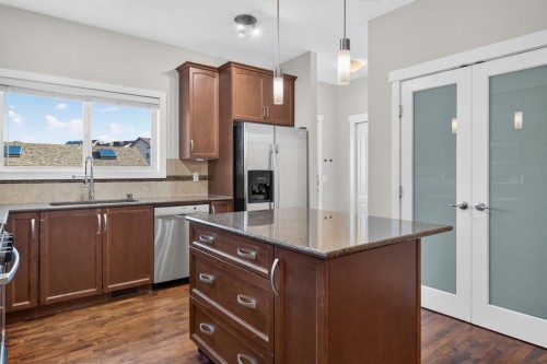 22 Panora Road Nw, Calgary, AB - Indoor Photo Showing Kitchen