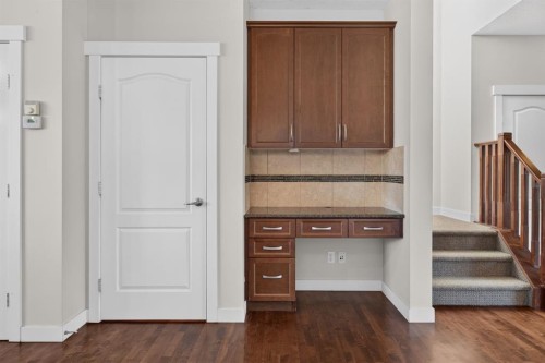 22 Panora Road Nw, Calgary, AB - Indoor Photo Showing Other Room