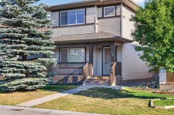 22 Panora Road NW Calgary, AB T3K 0R4