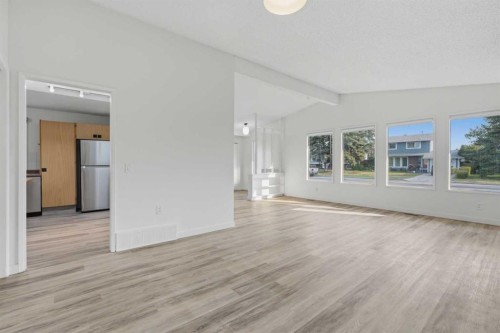 731 Queensland Drive Se, Calgary, AB - Indoor