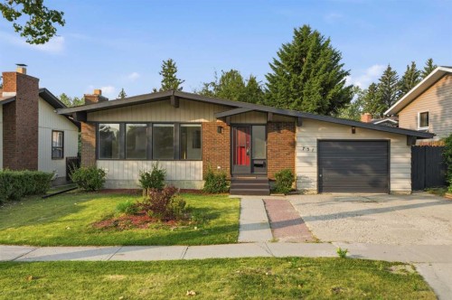 731 Queensland Drive Se, Calgary, AB - Outdoor