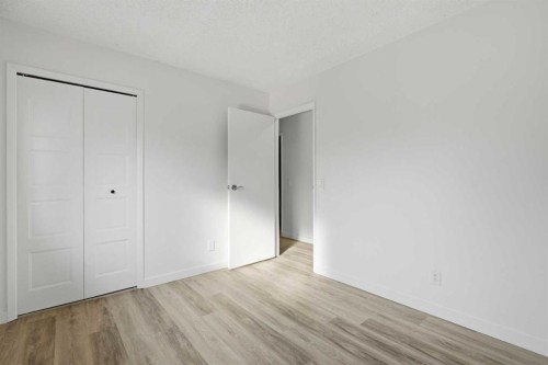 731 Queensland Drive Se, Calgary, AB - Indoor Photo Showing Other Room