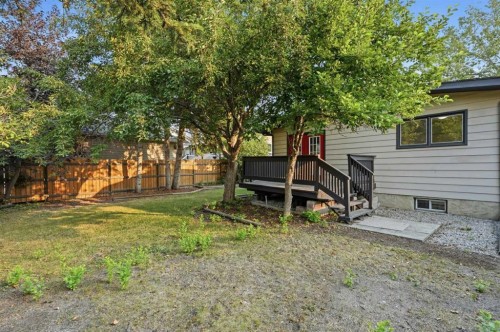731 Queensland Drive Se, Calgary, AB - Outdoor