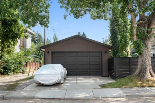 3542 7 Avenue Sw, Calgary, AB - Outdoor