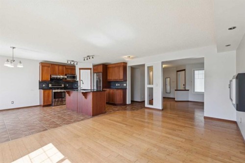 172 Kincora Drive Nw, Calgary, AB - Indoor Photo Showing Kitchen