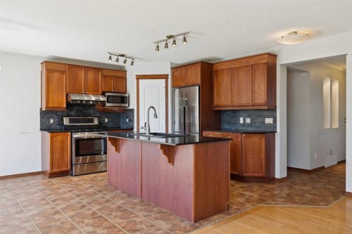 172 Kincora Drive Nw, Calgary, AB - Indoor Photo Showing Kitchen