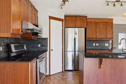 172 Kincora Drive Nw, Calgary, AB - Indoor Photo Showing Kitchen