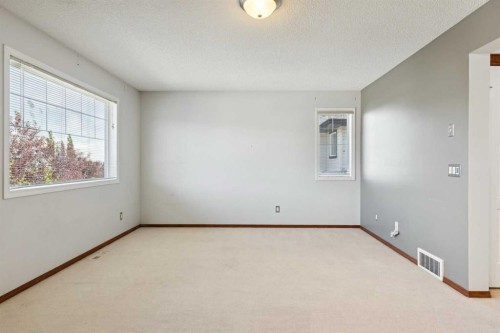 172 Kincora Drive Nw, Calgary, AB - Indoor Photo Showing Other Room