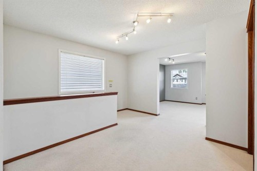 172 Kincora Drive Nw, Calgary, AB - Indoor Photo Showing Other Room