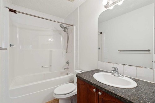 172 Kincora Drive Nw, Calgary, AB - Indoor Photo Showing Bathroom