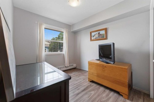 208-105 7 Avenue Se, High River, AB - Indoor