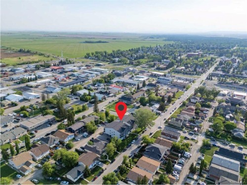 208-105 7 Avenue Se, High River, AB - Outdoor With View