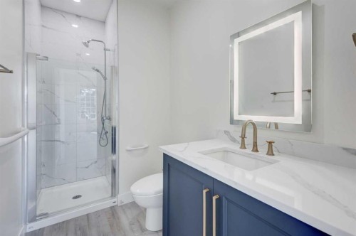 47 Christie Park Terrace Sw, Calgary, AB - Indoor Photo Showing Bathroom
