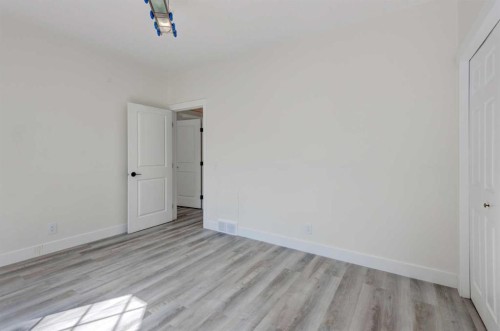 47 Christie Park Terrace Sw, Calgary, AB - Indoor Photo Showing Other Room