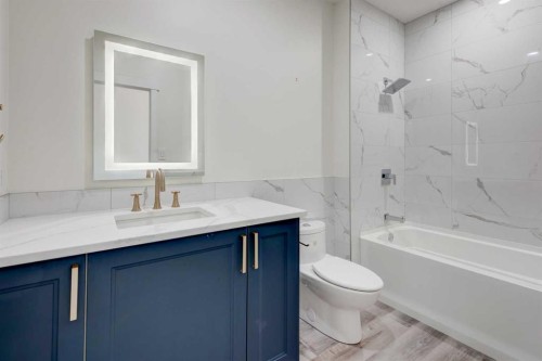 47 Christie Park Terrace Sw, Calgary, AB - Indoor Photo Showing Bathroom