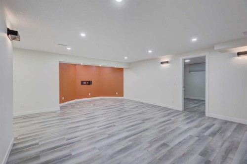 47 Christie Park Terrace Sw, Calgary, AB - Indoor
