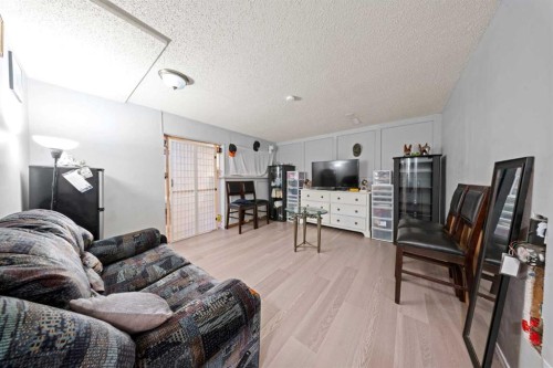 32 Shawmeadows Road Sw, Calgary, AB - Indoor