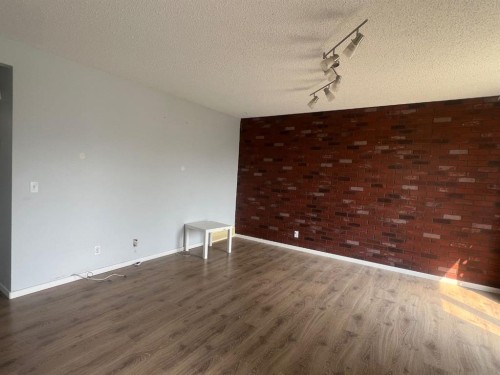 511 40 Street Ne, Calgary, AB 