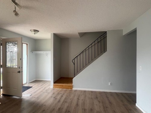 511 40 Street Ne, Calgary, AB 