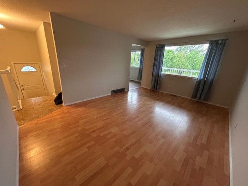 511 40 Street Ne, Calgary, AB 