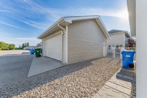 82 West Springs Way Sw, Calgary, AB - Outdoor With Exterior