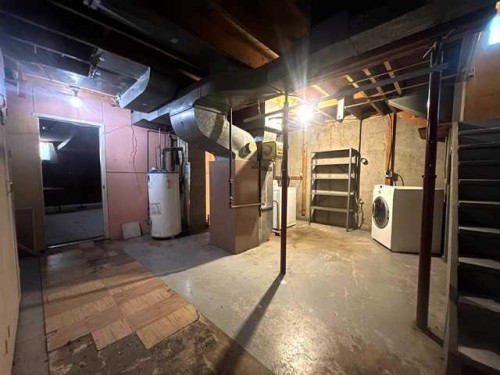 836 69 Avenue Sw, Calgary, AB - Indoor Photo Showing Basement